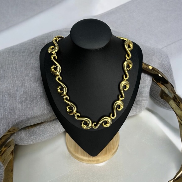 Beautiful rare Scroll shaped links in gold tone, necklace and bracelet set - Picture 4 of 11